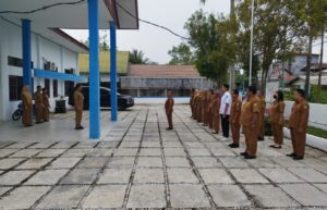 TINGKATKAN SINEGRITAS DAN DISIPLIN, DINAS TRANSMIGRASI DAN TENAGA KERJA KABUPATEN BARITO SELATAN GELAR APEL PAGI